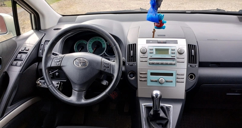 Toyota Corolla Verso cena 12900 przebieg: 240500, rok produkcji 2005 z Kożuchów małe 172